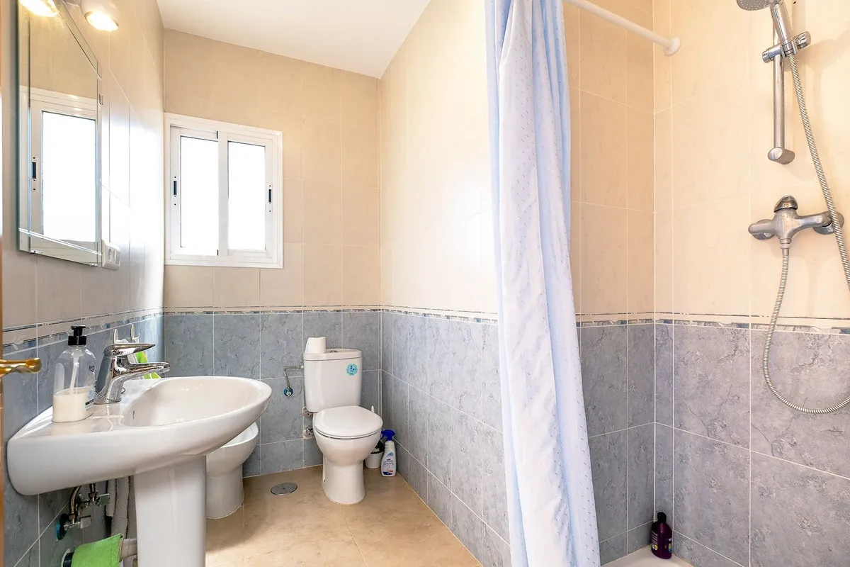 c25afbc2-5783-4917-ba23-342465ad0a8d