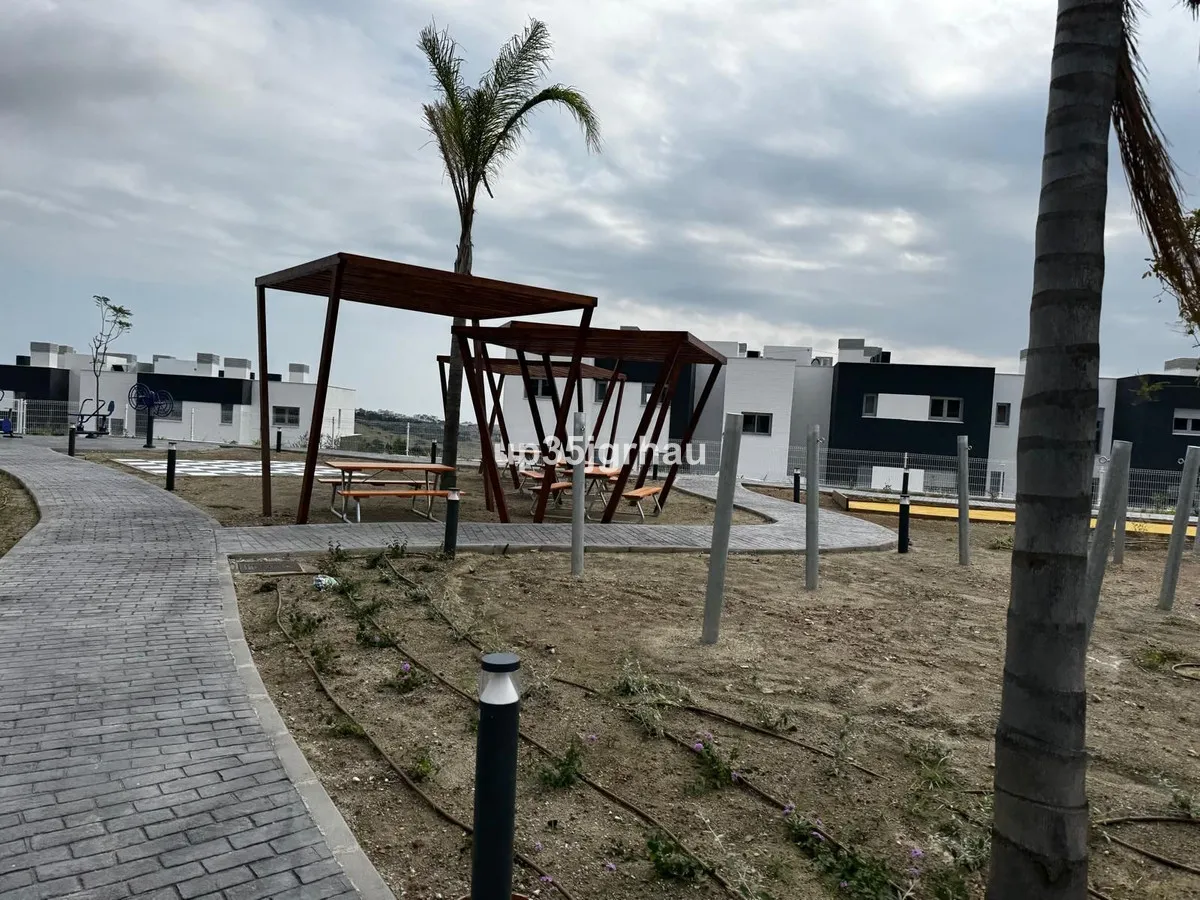 a4f7ae63-d503-420e-a221-0112e477ebef