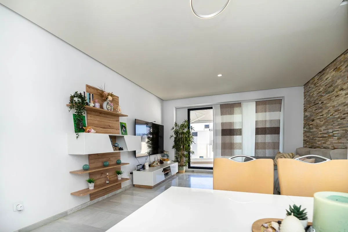 ffc9b8e7-6084-4104-b156-a1aca5ee94c2