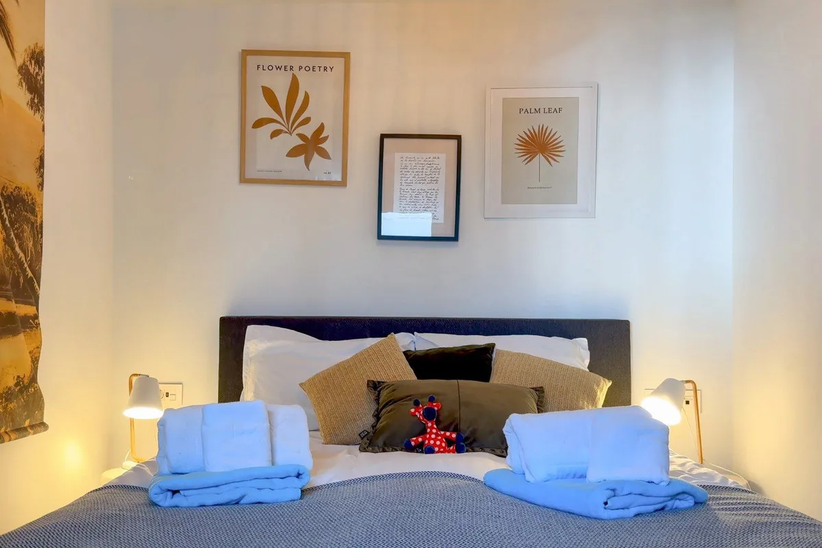 cd0b9368-68f8-45e8-88b8-6903fb2438b5