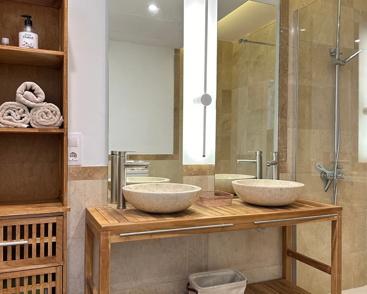 95bb356c-a2a4-4cc1-93ba-e3019a173579