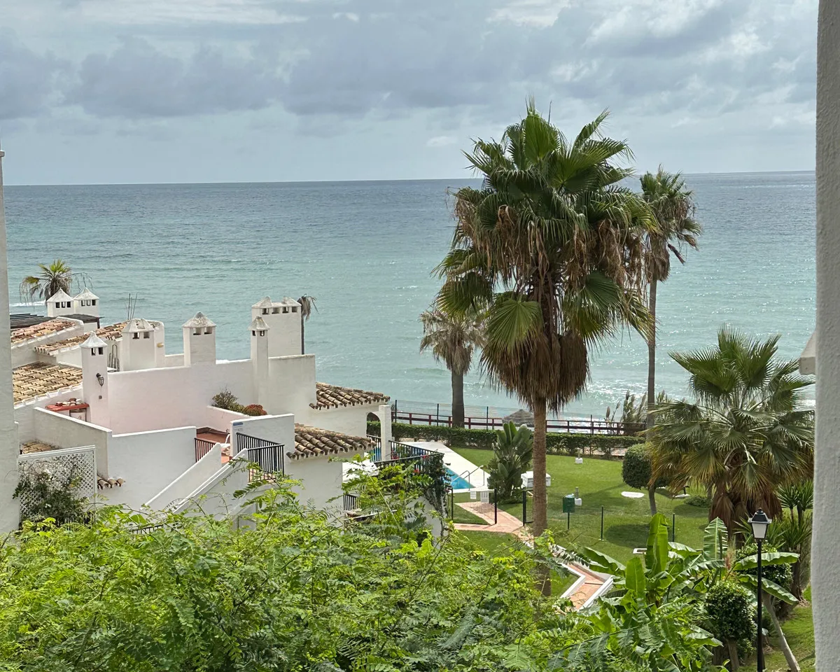 c2b14eaf-7c2f-4879-8d49-39f5dd08e009