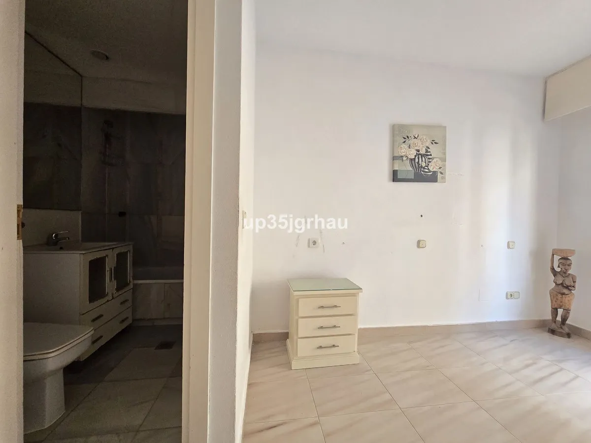 abcc274e-339b-4ac7-bea2-73b0f080b9aa