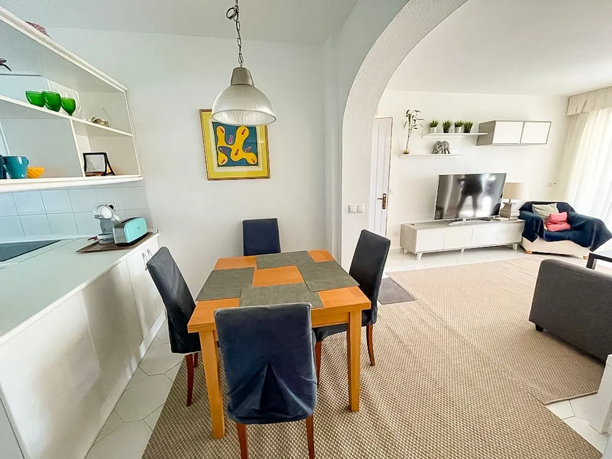 4a481abd-c660-4b3c-9295-013b27cc6548