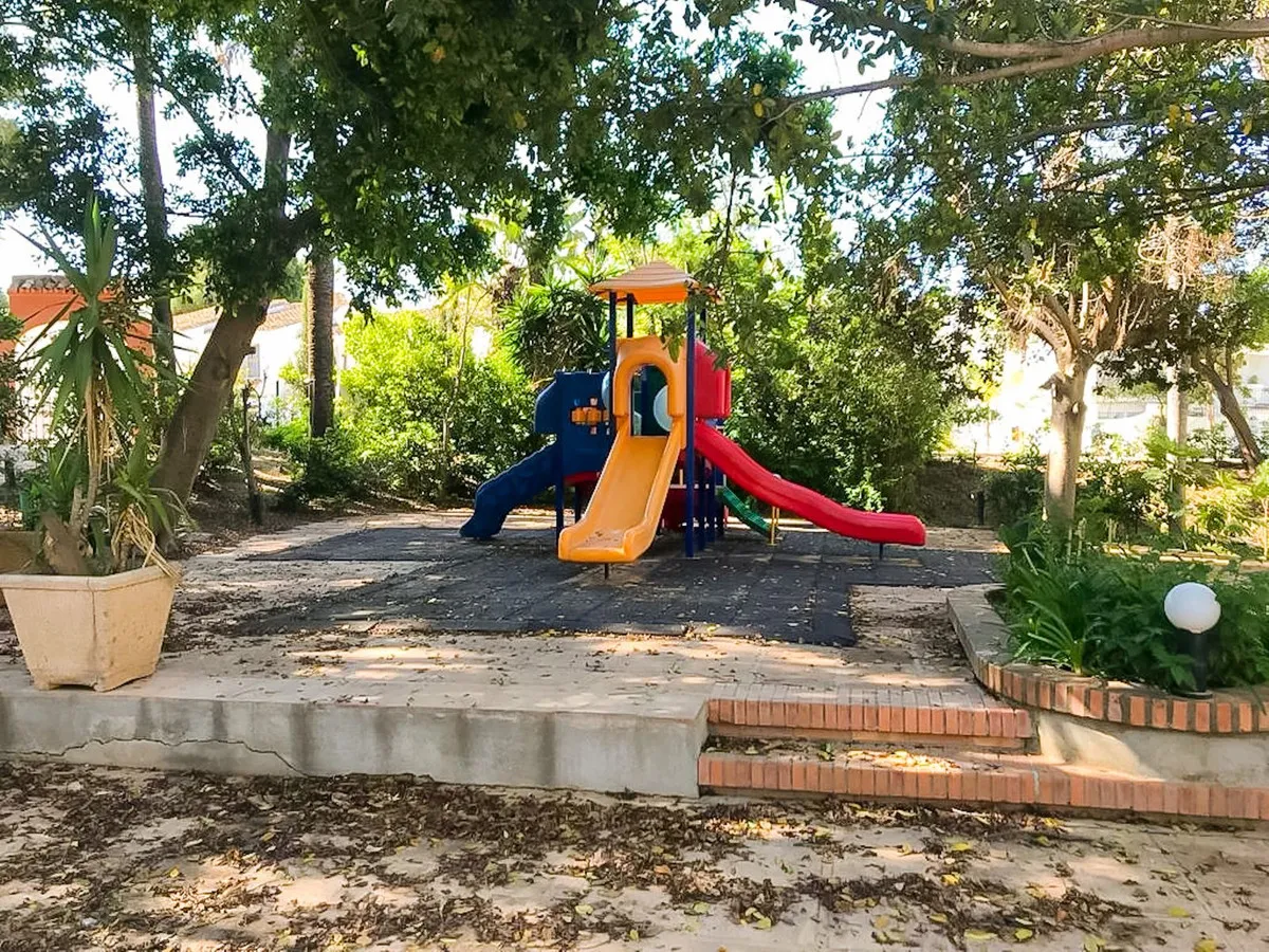 ef278cbf-0231-472d-a00f-3031c5ce6b2f