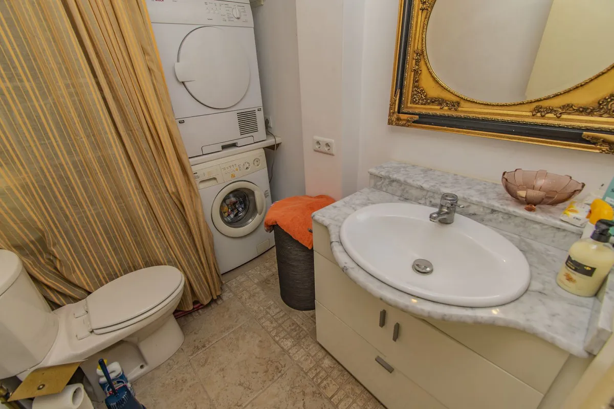 0d00b751-9b28-44fe-af21-cc3be840677c