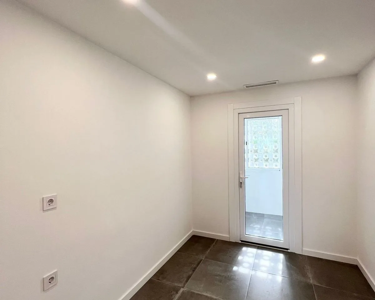 93df6f70-58fc-4afb-8636-baea61a3f13c