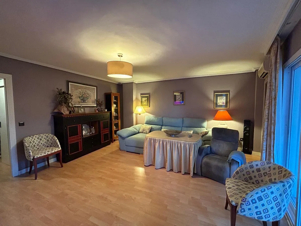 78370976-cc3f-4446-ac6e-d5774015d4db