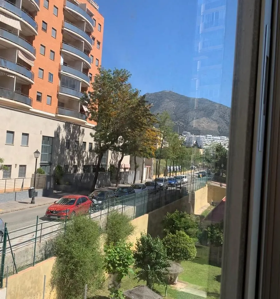 7ce0c555-d273-460c-8128-db254d84455d