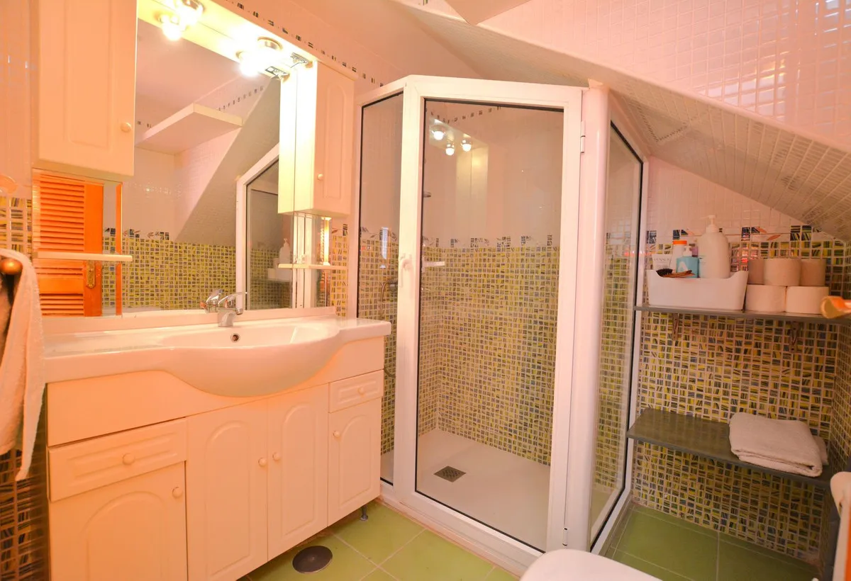 7b16b2a1-e300-411e-9257-29390eb4657b