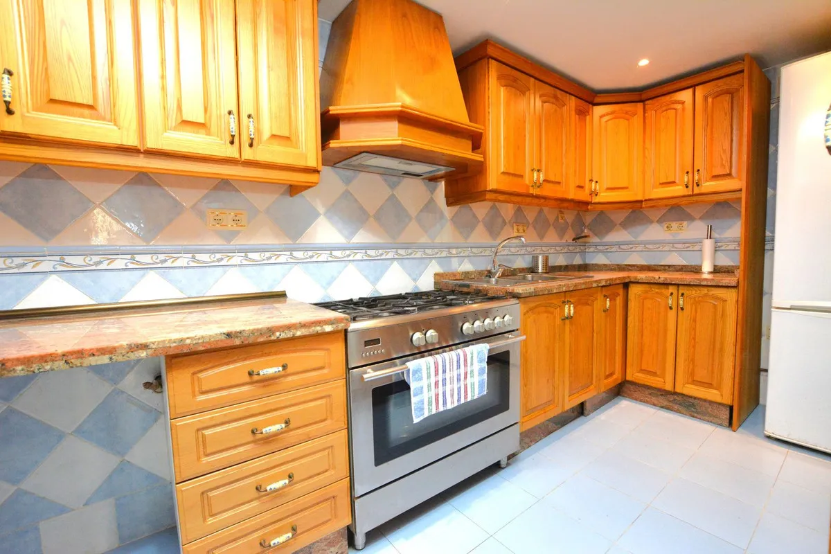 cb6f526f-2507-447e-998d-c05e413f0a7b