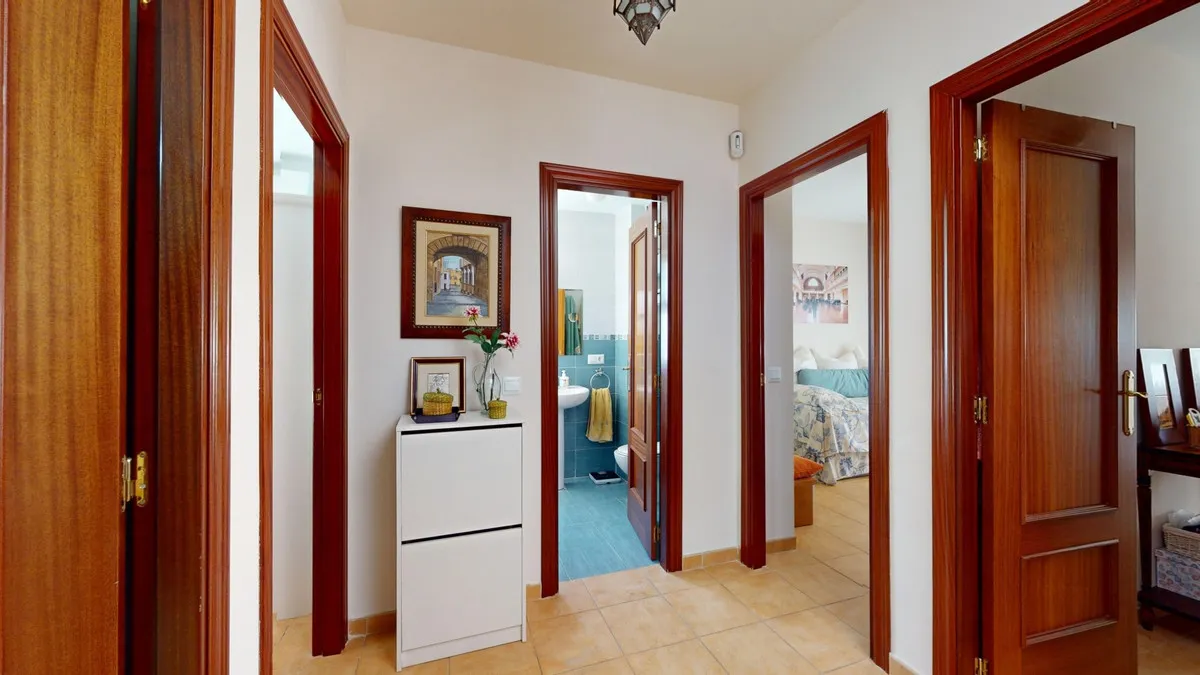 7ad7cdb9-7943-452f-a9bf-4b9869a073c6