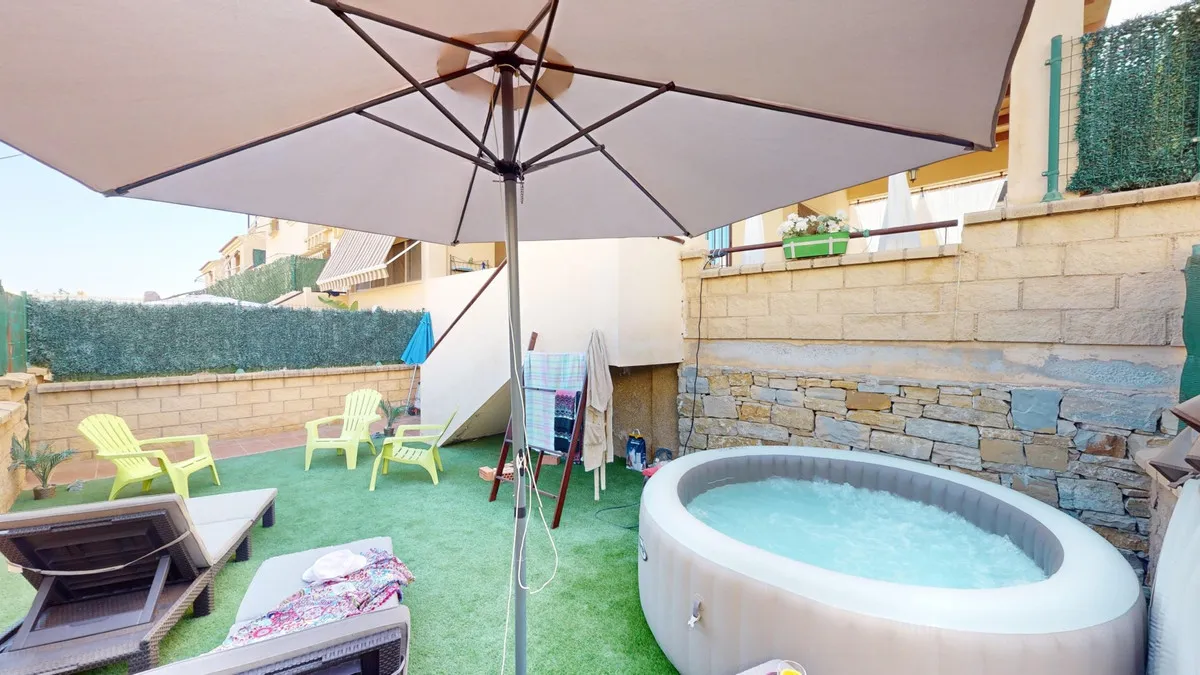 98ec7dc5-cce2-49cd-919b-b43c24194d27