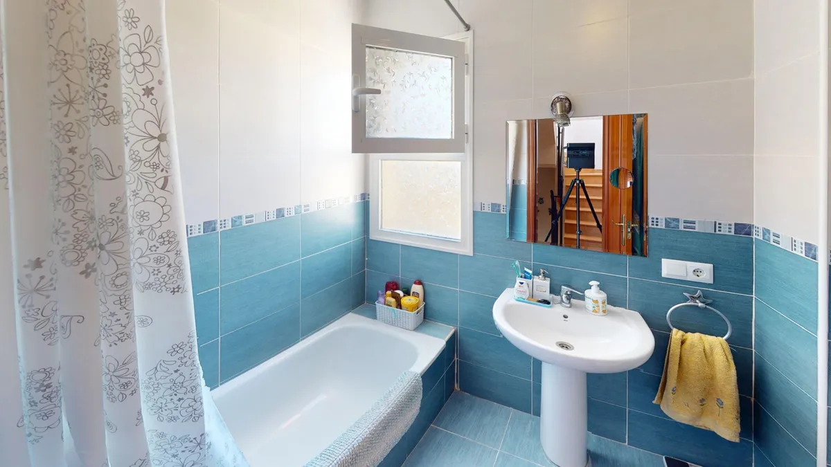 ab8f4570-4abd-47de-a6b0-21ecd0542817