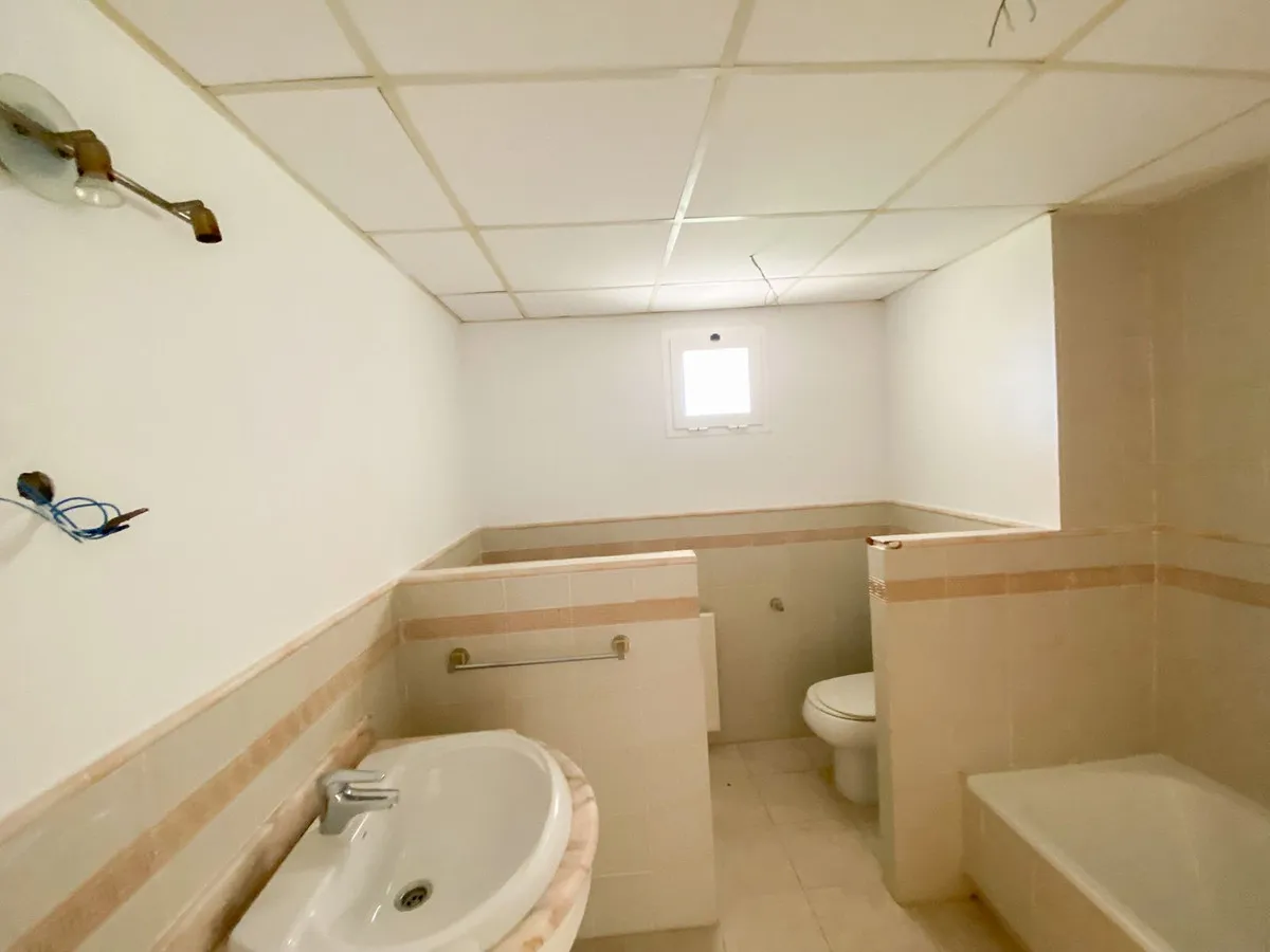 04b90701-a9b4-469f-a7c7-f8b5d7ee1758