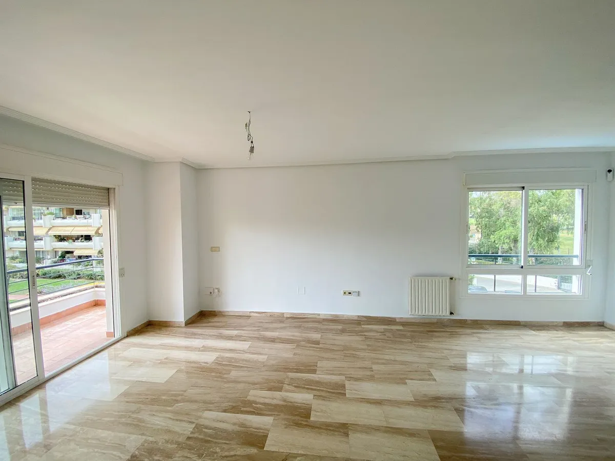 055a564c-edc8-43b8-9e8e-f91bb9eac3e2