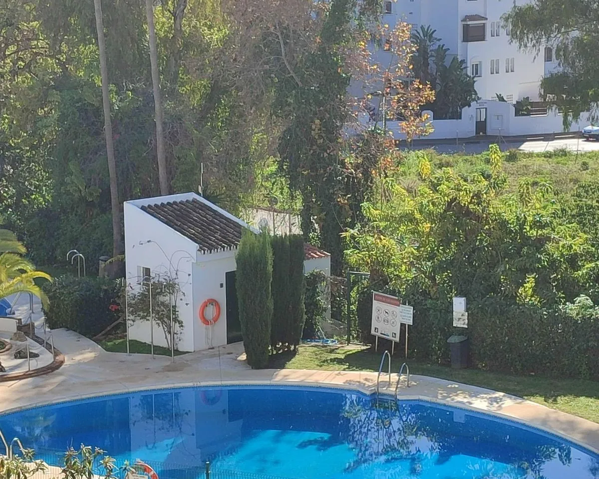 c7c41172-df1c-48e1-bbb4-9c7d87b2efbf