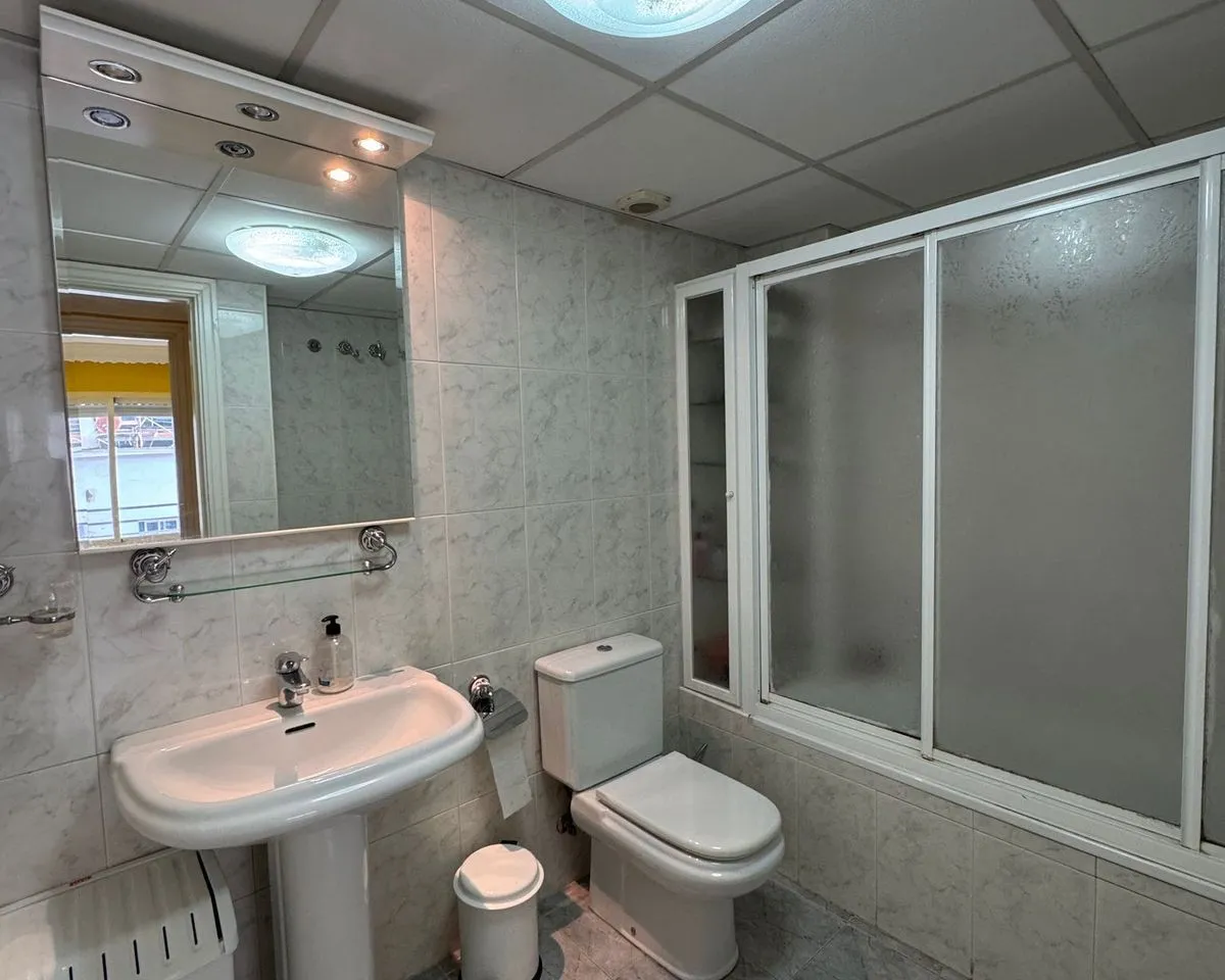 c8026a40-60f1-4a61-98f8-f795e820e193