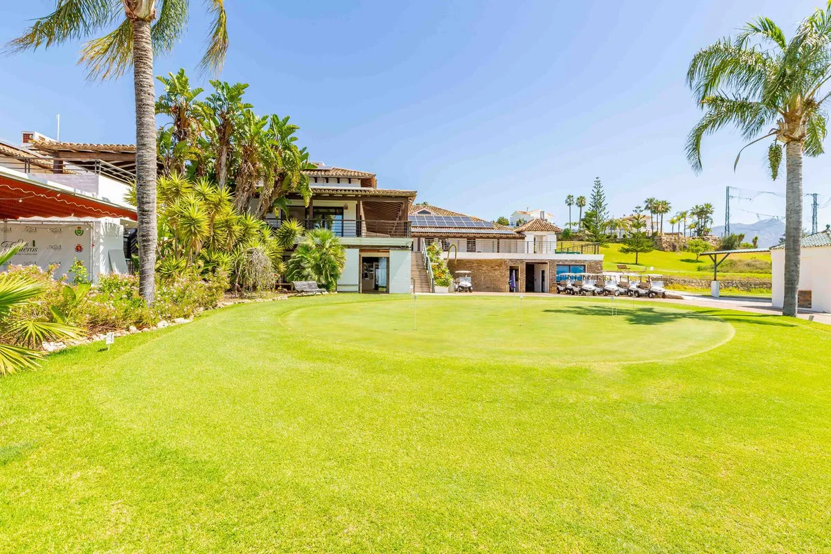 2da03a9d-4250-426c-ba4d-354af31c13df