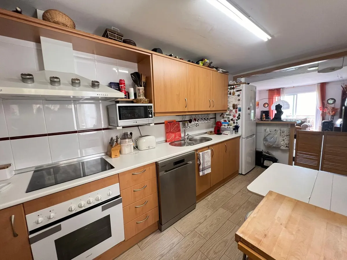 b60f8c75-ea40-45f7-82e9-67b8a1022c45