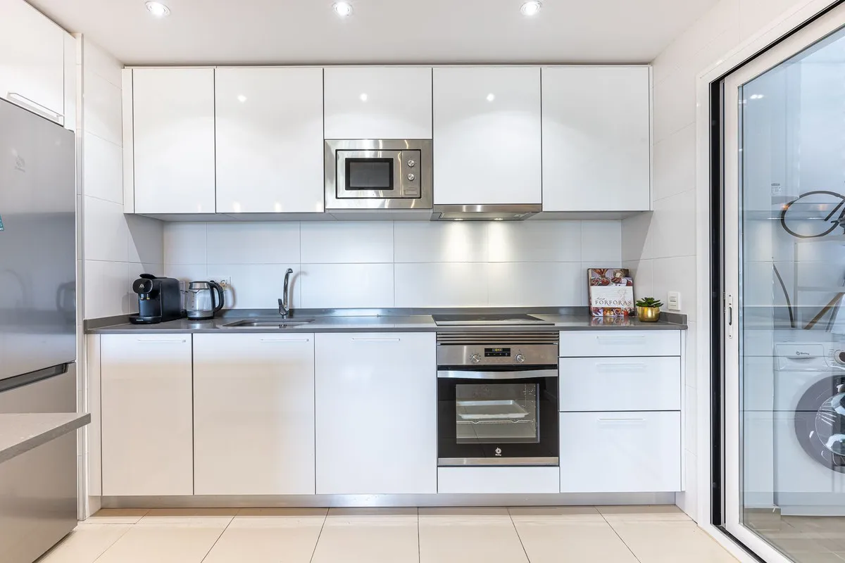 0024259e-c0e7-42ce-ac79-a88b00e22809