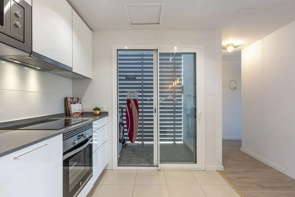 e0bc038d-9c4e-42f0-91e2-b219959e1458