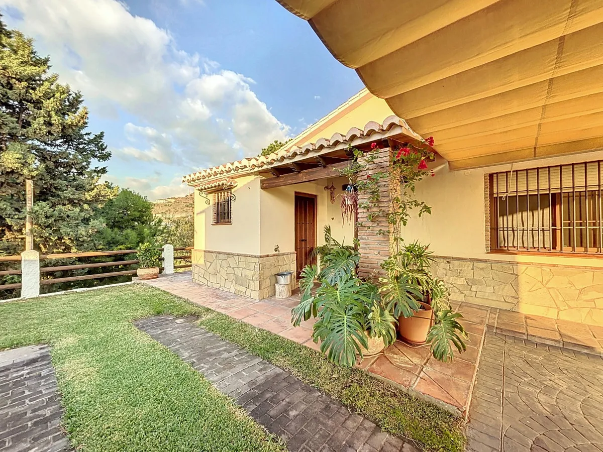 13e7a915-4cf9-4ad3-a0bf-97995c7d8c56