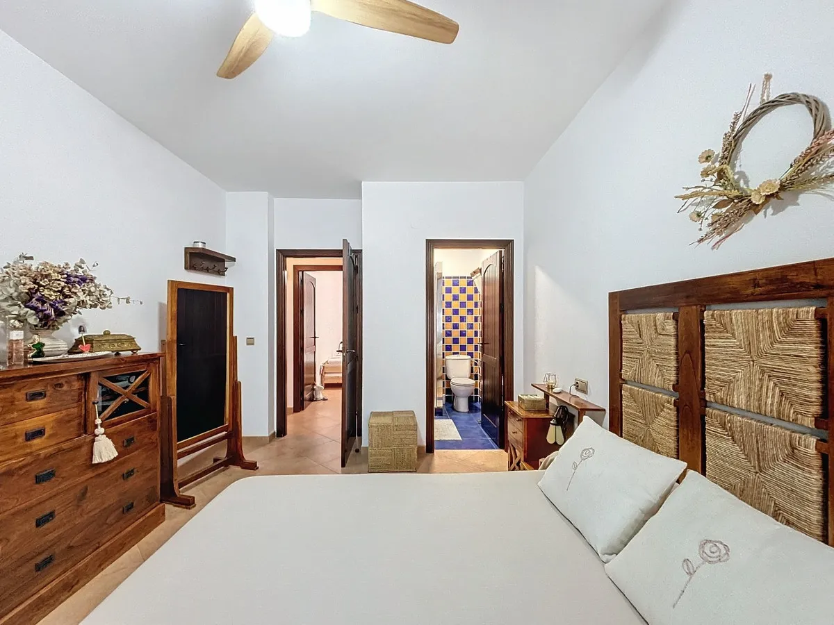 99fb7751-3c41-4bd2-87ea-6ea9b887b81e