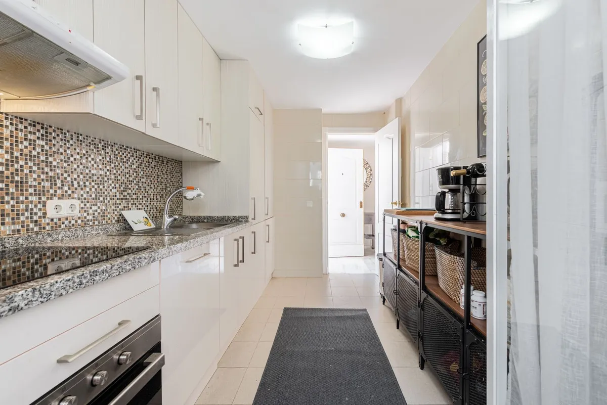 0966bdf3-7e5d-492b-82ab-1021f77a4eeb