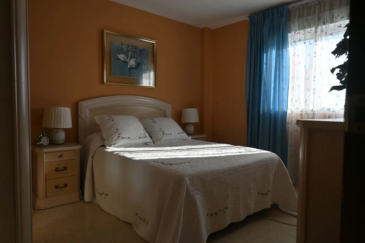 f4158653-ba04-404b-90cd-9a12609cd823