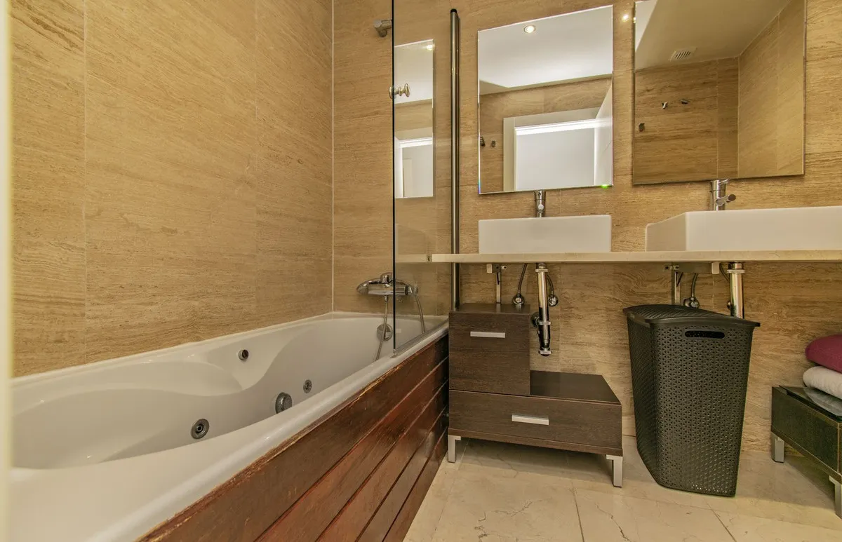 47daeced-d18d-4e40-9960-ece9fb2337e1