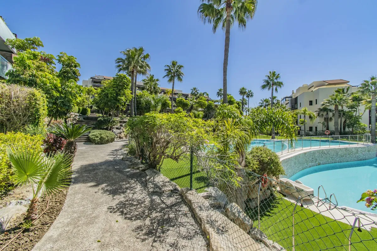 5b931358-a63f-4cc9-987d-5ff1d80f8615