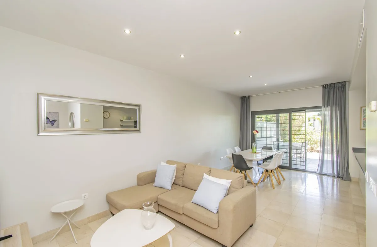 75158e2e-9d18-44f3-89b6-a3b15a425087