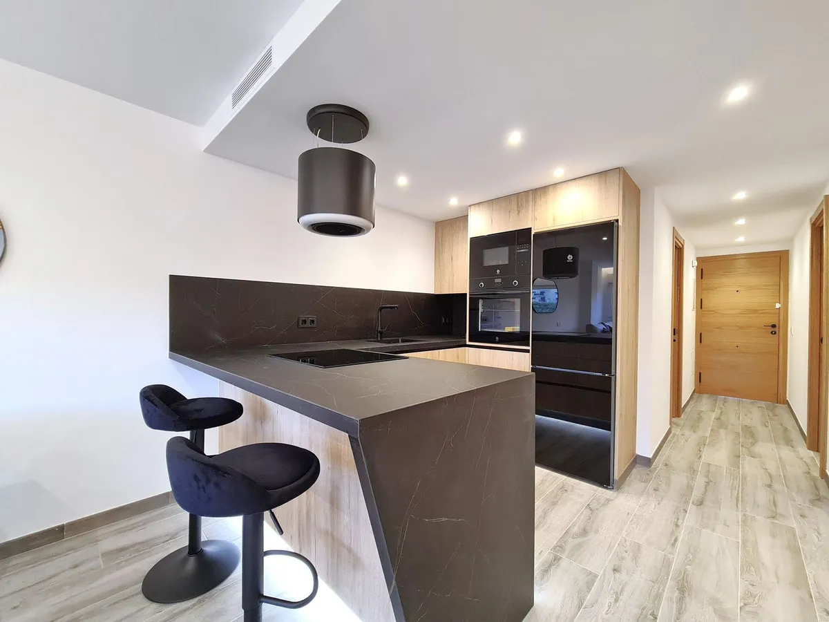 7debfc4e-fa6d-496c-94d4-29a58240968c