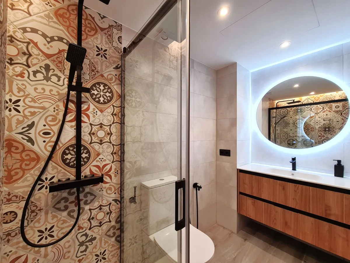 a8332194-2722-4378-8856-585478cca236