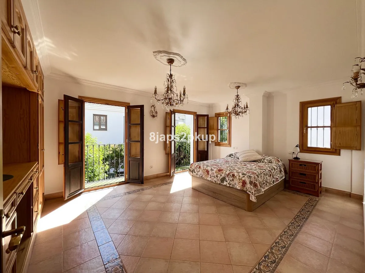 040b75b2-4330-4edb-8378-b98643058593