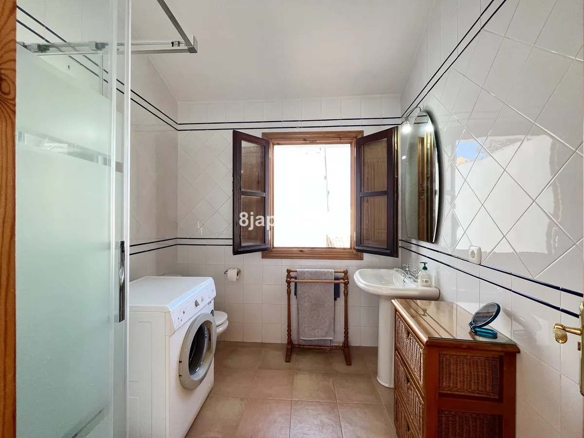 20a343cf-a795-4819-b816-1fe69c360937