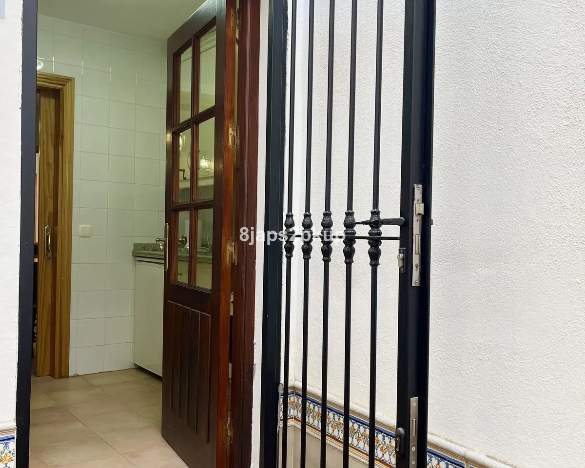 cb4b79f0-0b7d-42ed-b538-515c7a6934f6