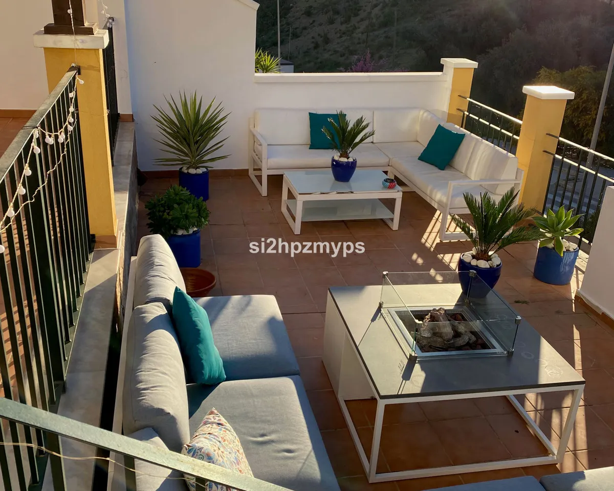 33f34478-435e-49a2-8910-6d6054b95da1