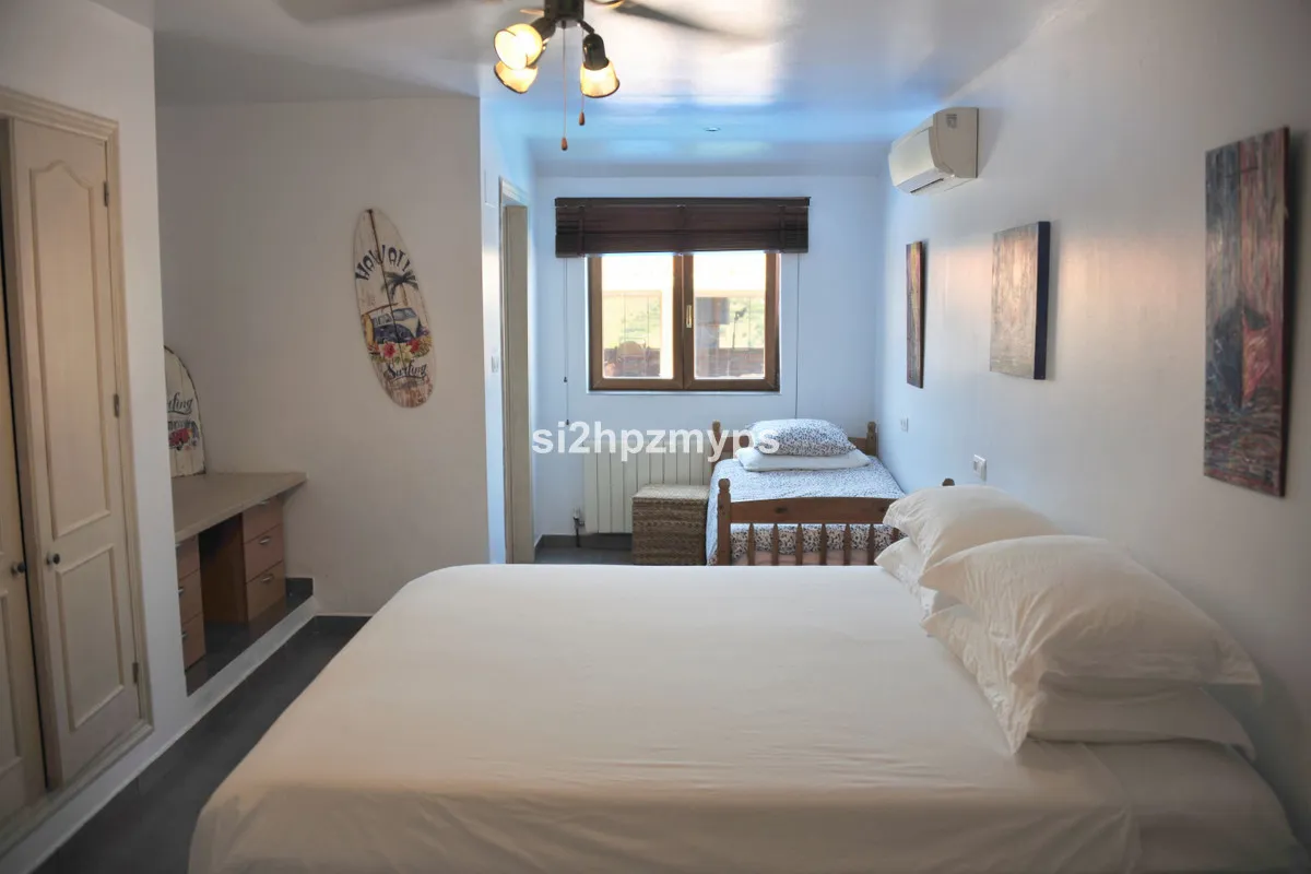 da7f0660-40dc-4814-8049-0e76bb1d3395