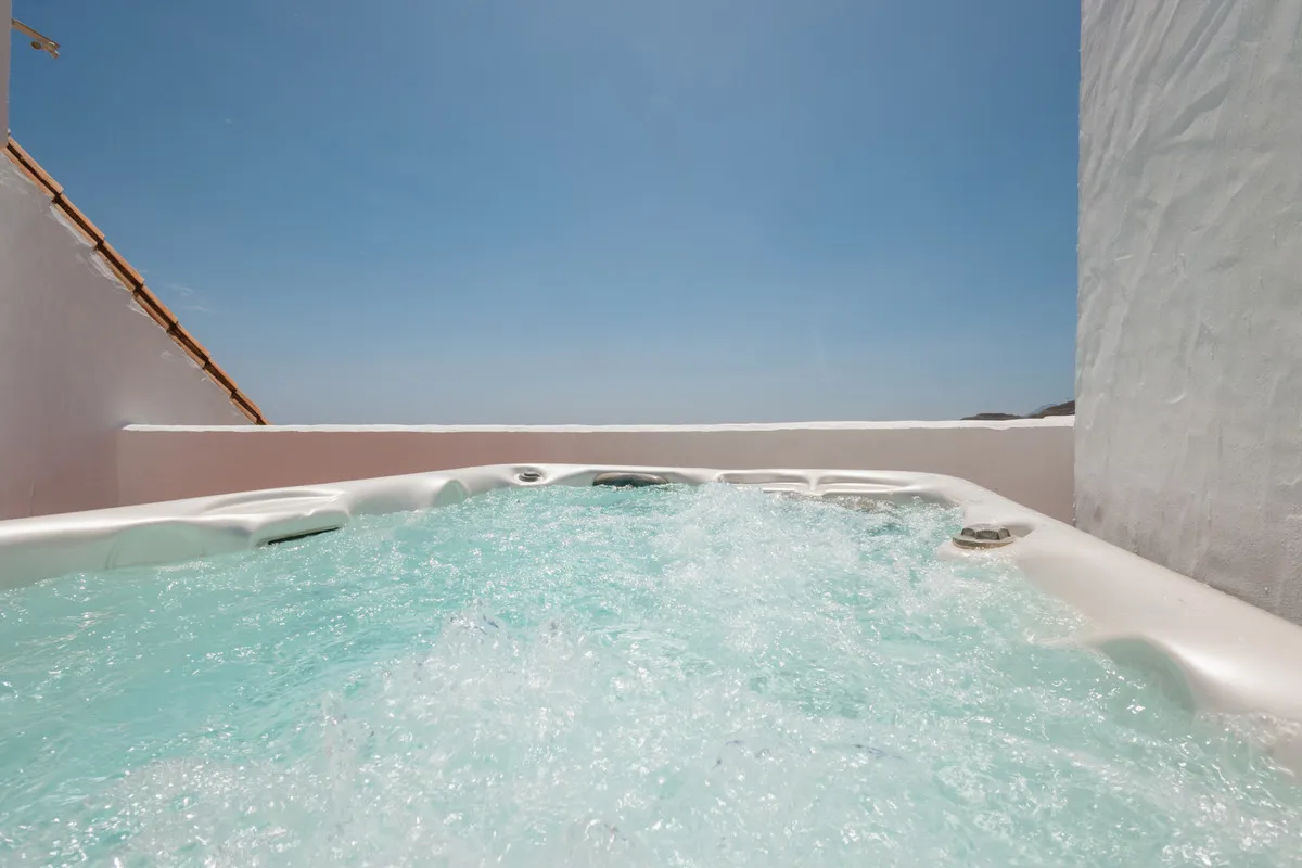 2ef20c54-0374-4ef3-8a2e-9b98681b679e