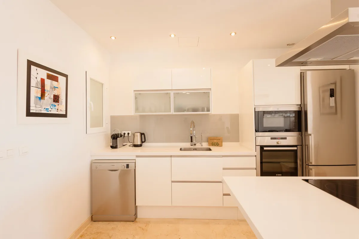 9ca1efd7-628d-4e6b-9cce-fdadb0a55535