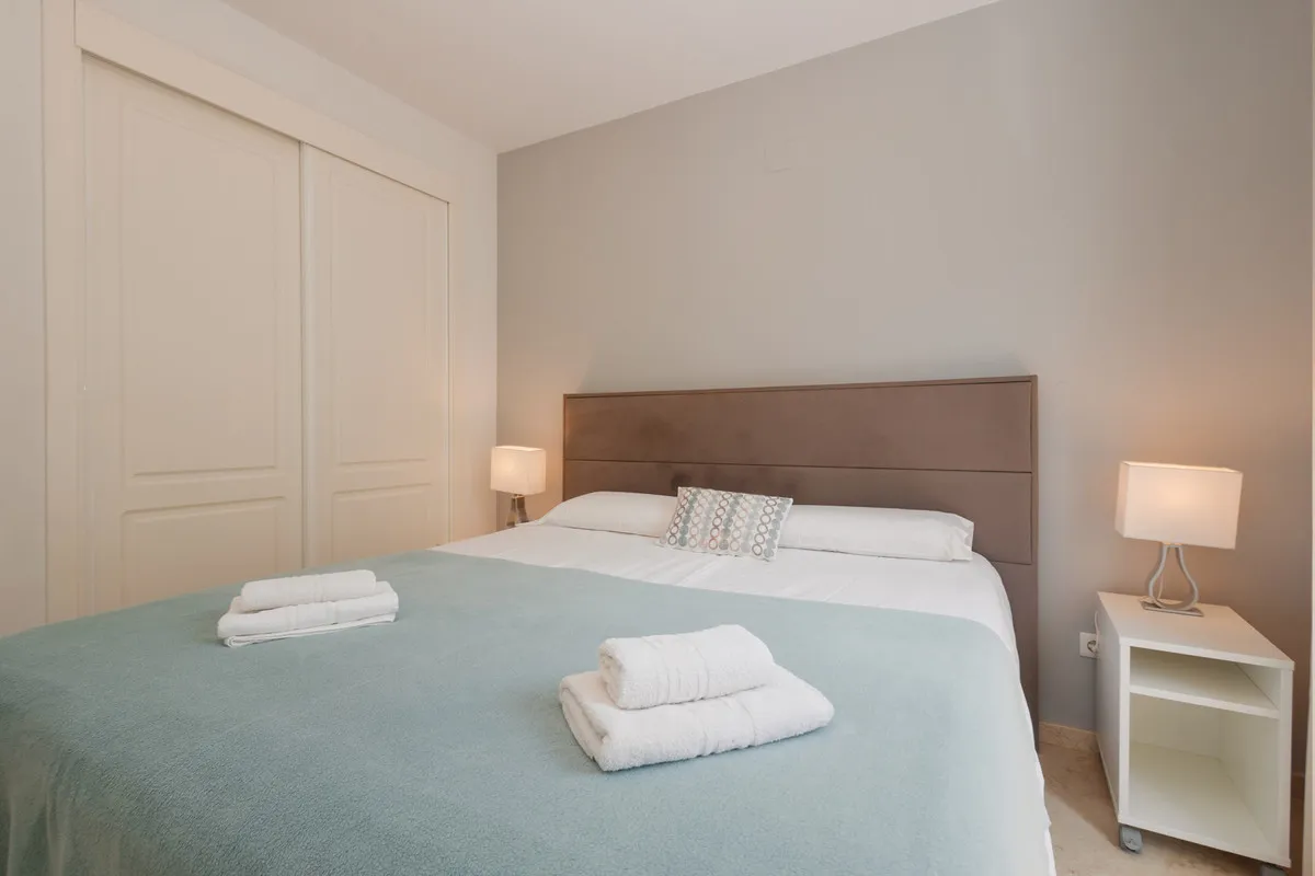 b749d3ea-fea1-4703-9c18-e84c64c3cdcd