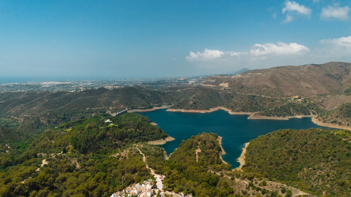 d2fb0b30-ef22-4355-be99-32278e65e2e6