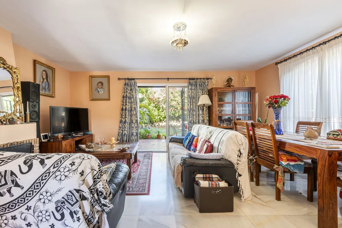 c5741df8-5813-4c95-8d98-3341639a55ca