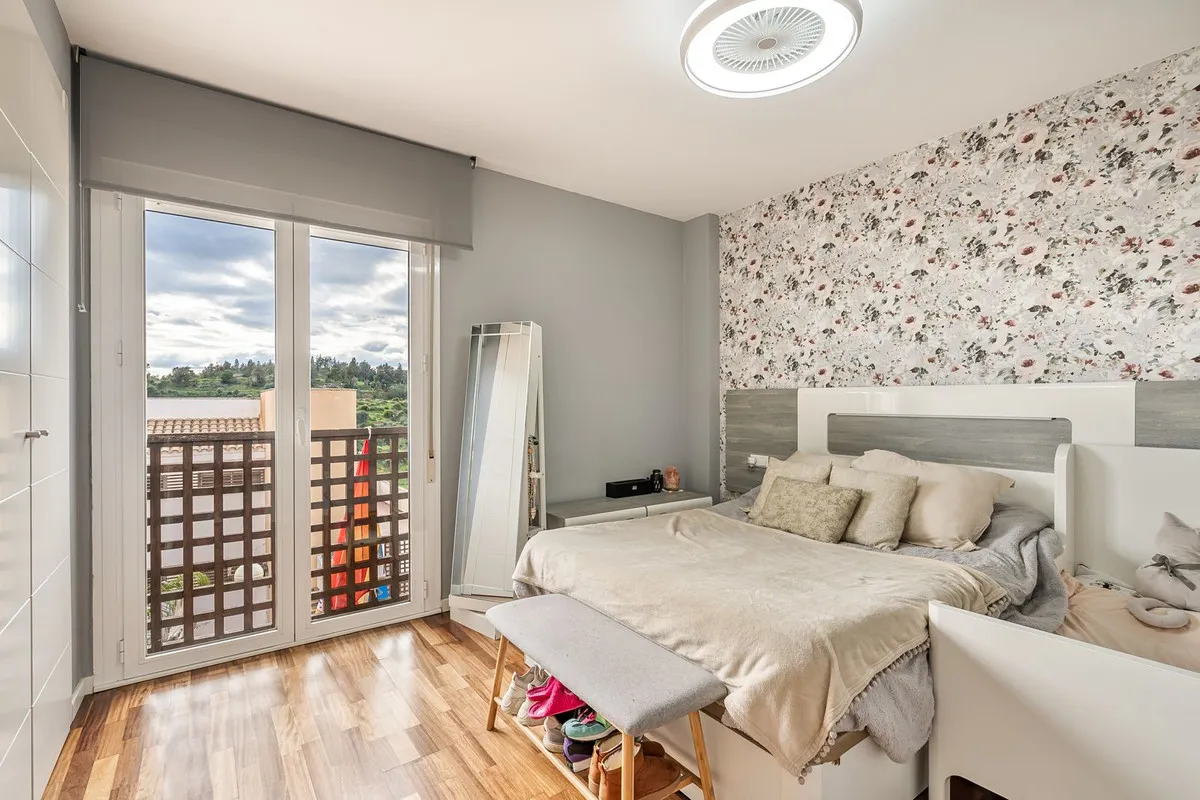 22482403-396a-4038-a6ee-712cdfefde7a