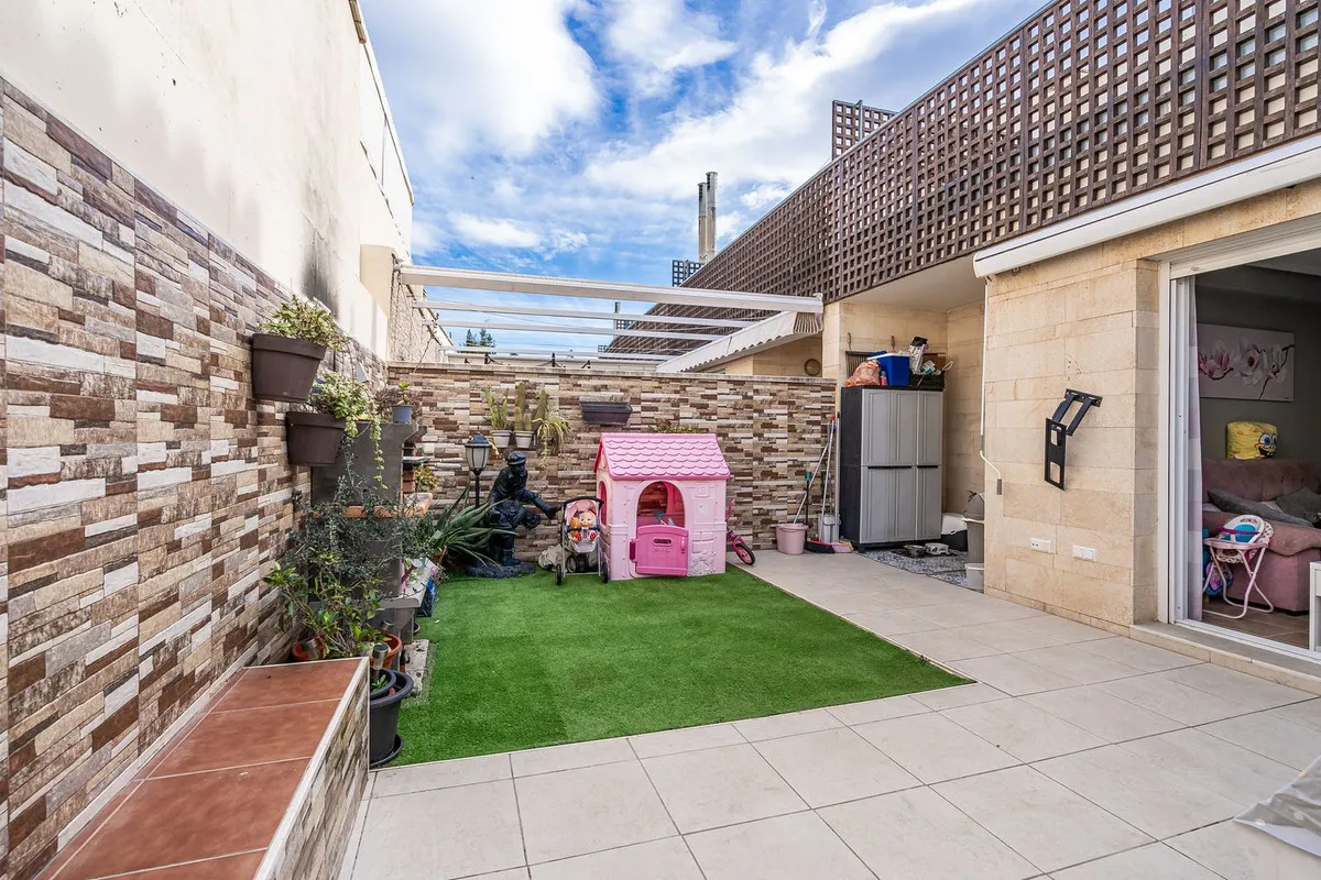 4290fb69-b01b-4de3-8c78-fb2a6c6d6114