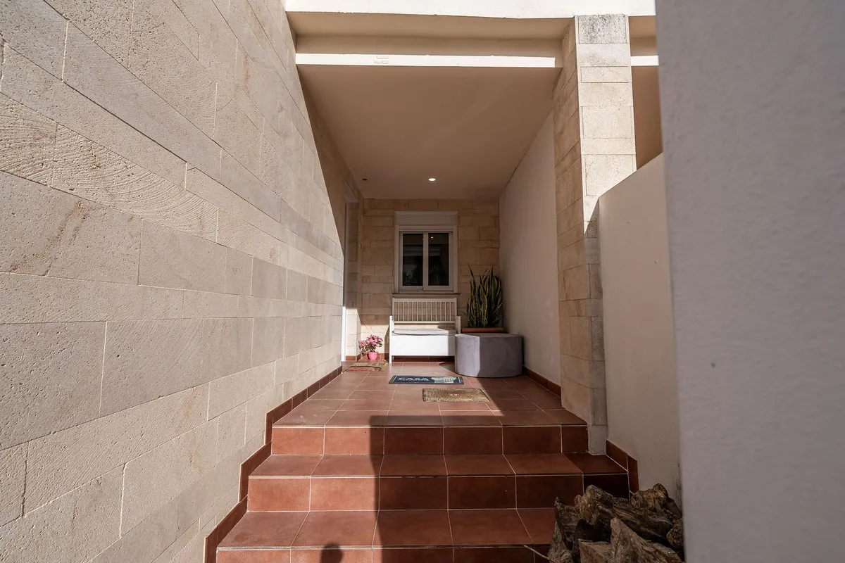 4a0105e9-98df-4831-b9be-3e429eae1417