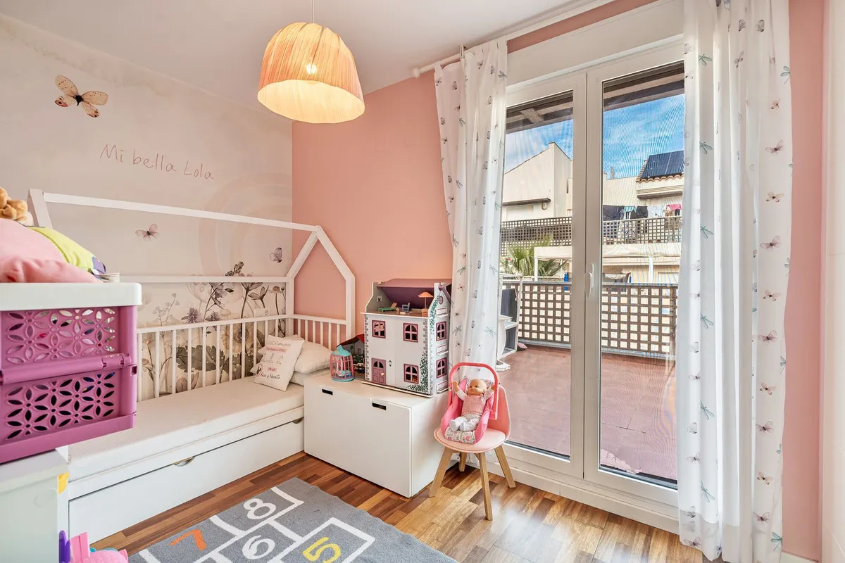 926477fa-ec10-4c5b-a33e-4aed48f8865e