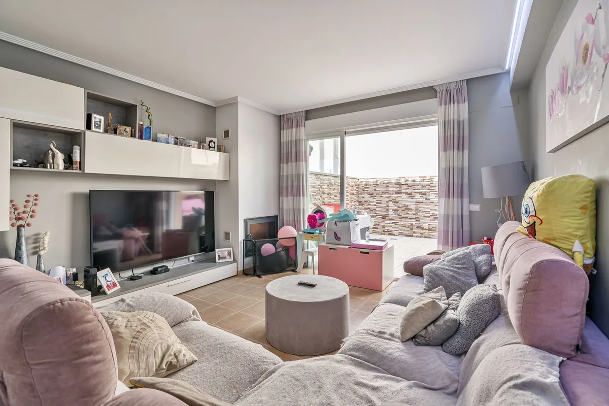 ad82e093-64fb-4db2-8357-58107c033253